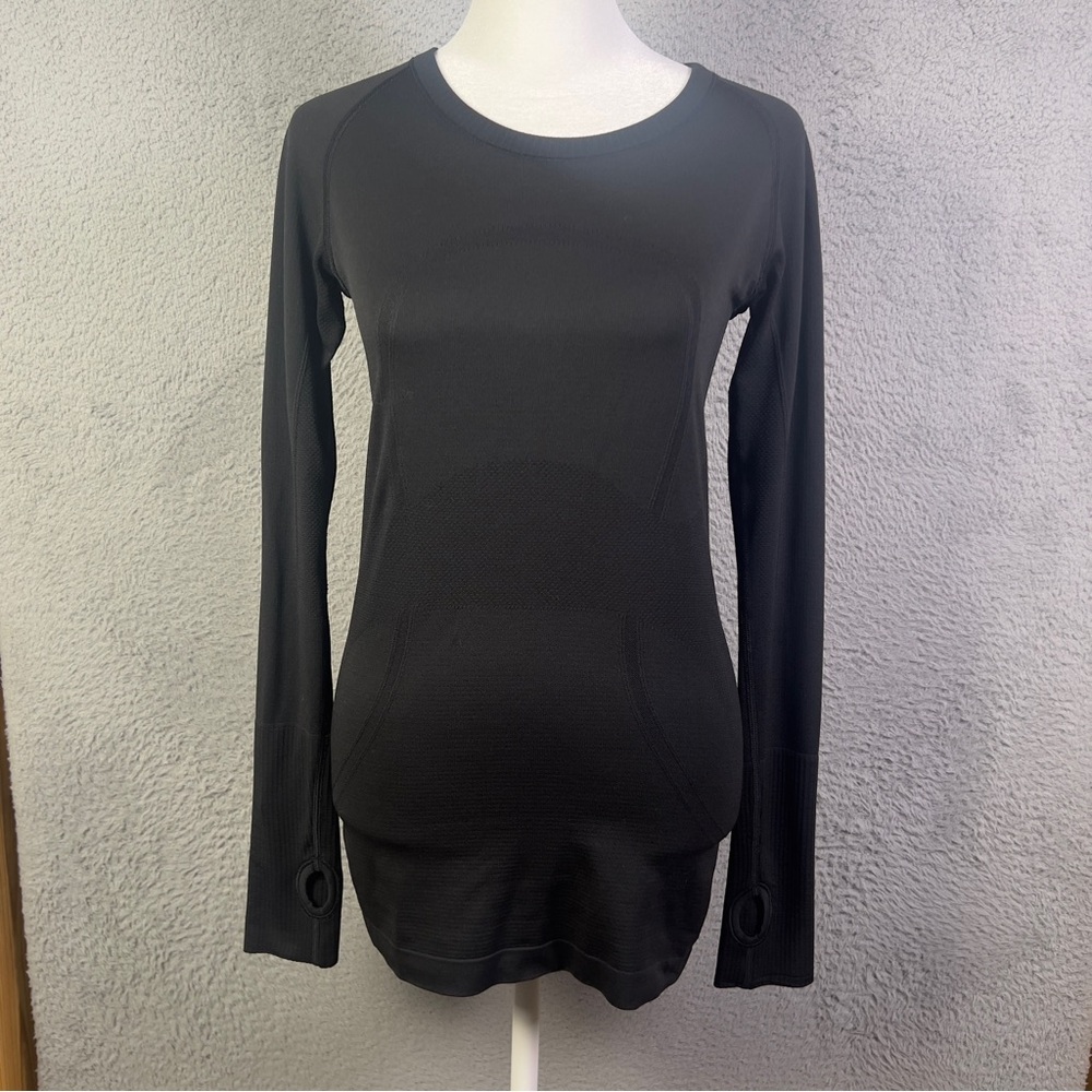 Lululemon Swiftly Tech Top Womens 6 Black Long Sleeve Thumbholes Athletic Gym